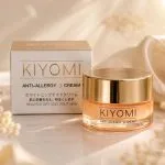 Kem đêm KIYOMI Anti-Allergy Cream - Giải pháp khóa ẩm và nuôi dưỡng làn da êm ái trong từng giấc ngủ.